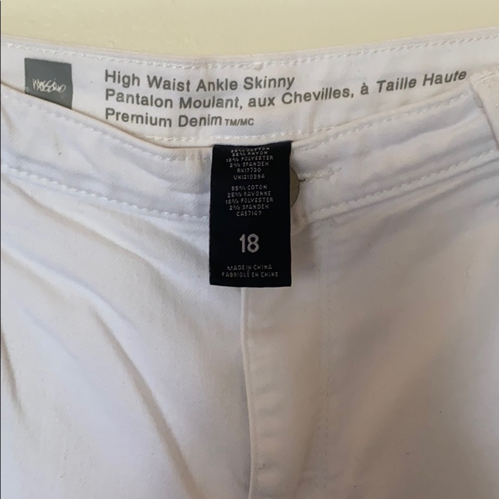 Jeans - Picture 2 of 3